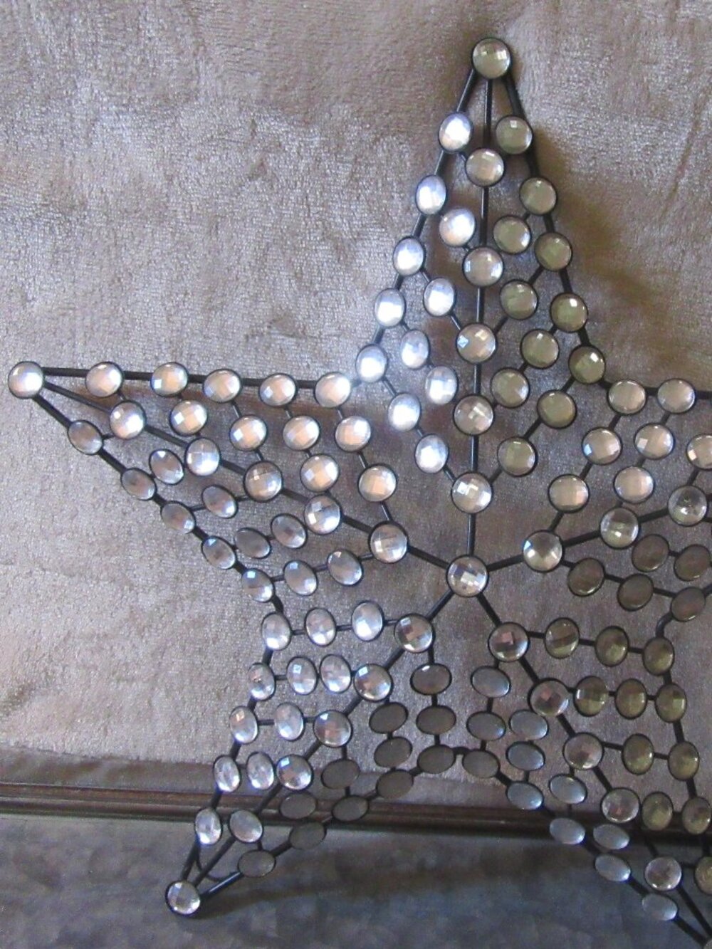 2 Vintage 14.5 in. black metal star decor with faceted embellishments - Picture 6 of 13
